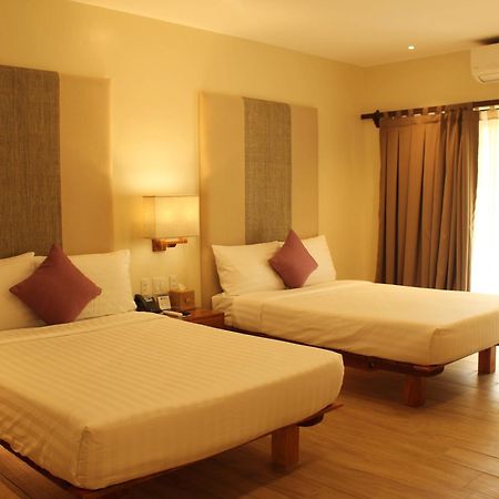 Bluewater Panglao Resort Bagian luar foto
