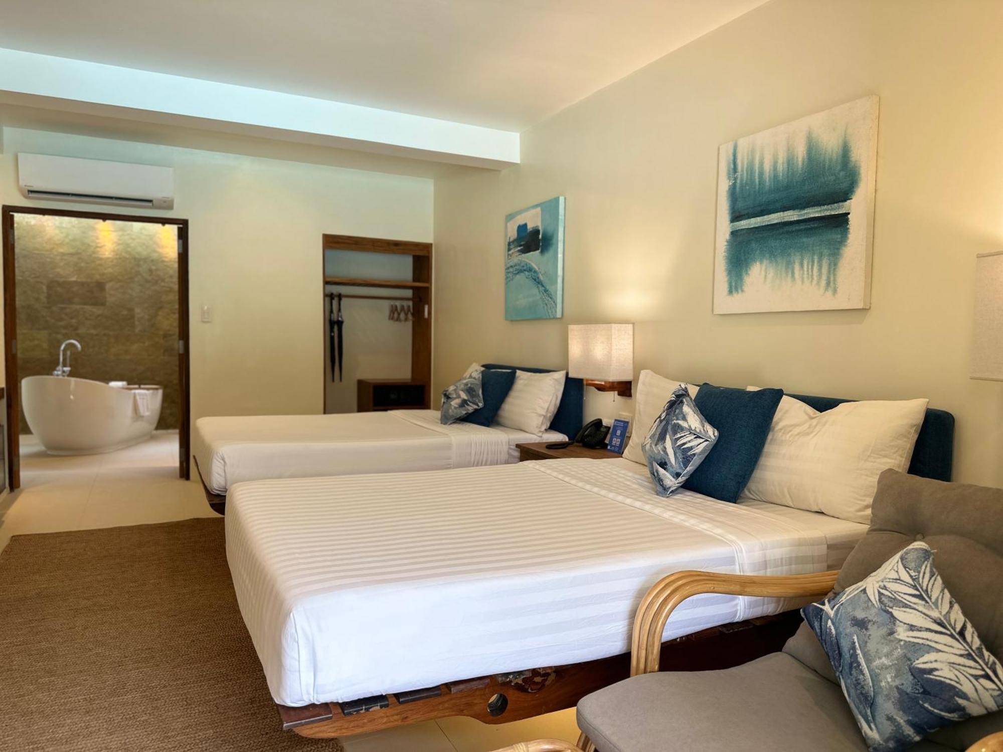 Bluewater Panglao Resort Bagian luar foto